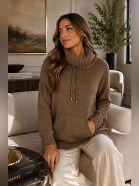 Preswick & Moore Women’s Medium Brown Cowl Neck Sweater Kangaroo Pocket
